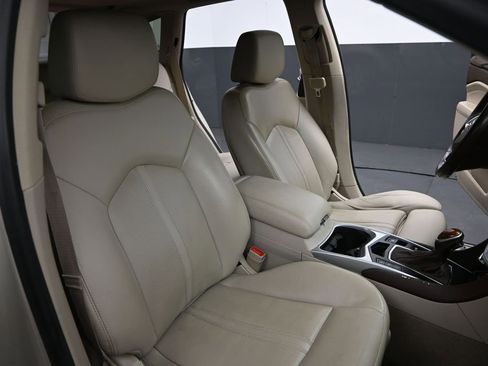 Used 2014 Cadillac SRX Luxury w/ Driver Awareness Package FWD image 27