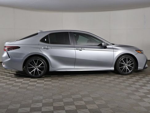 Used 2023 Toyota Camry SE w/ Convenience Package FWD image 15