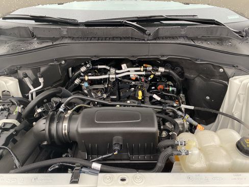 Used 2022 Ford Explorer XLT w/ Equipment Group 202A image 38