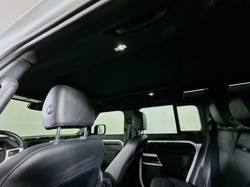 Used 2023 Land Rover Defender 110 S image 13