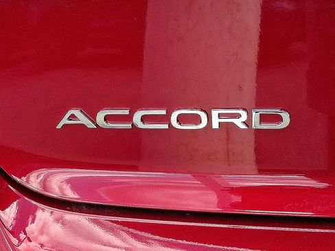 New 2025 Honda Accord SE image 6