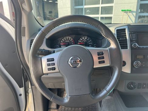 Used 2016 Nissan Frontier SV w/ SV Value Truck Package AWD/4WD image 14