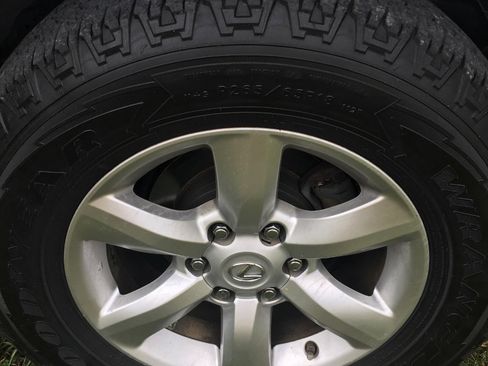 Used 2011 Lexus GX 460 image 23