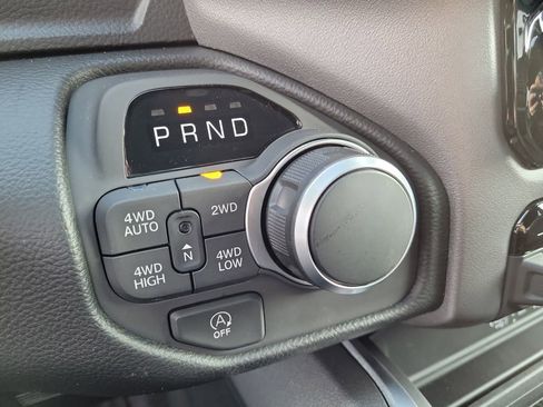 New 2026 RAM 1500 4x4 Crew Cab image 32