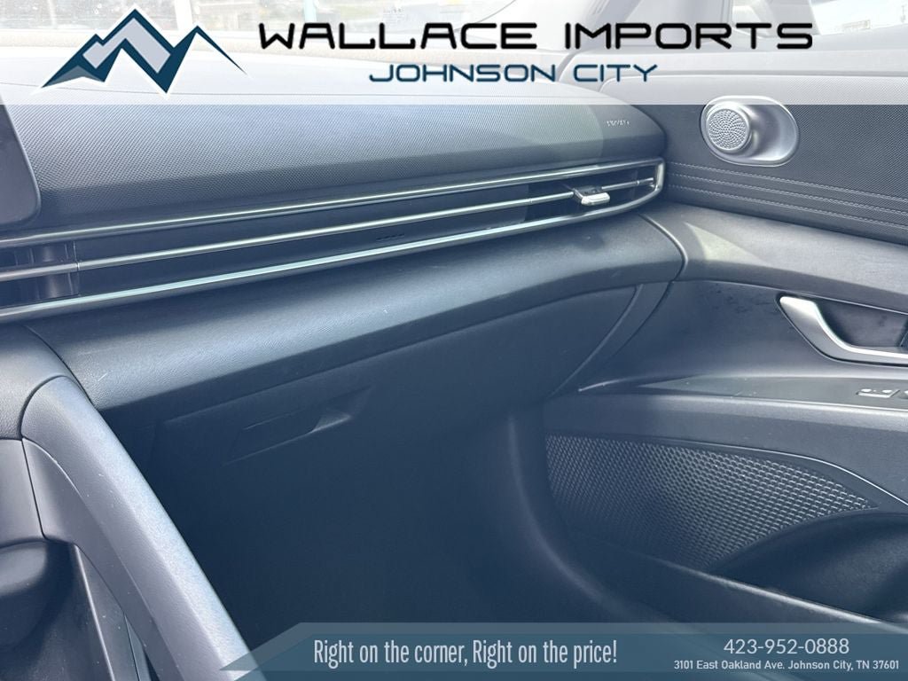 Used 2024 Hyundai Elantra SE FWD image 18