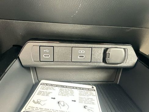 New 2026 Toyota Prius Plug-In Hybrid FWD image 19