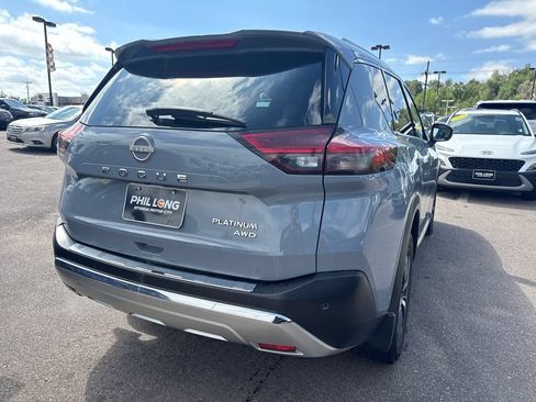 Used 2022 Nissan Rogue Platinum w/ Head-Up Display Package AWD/4WD image 10