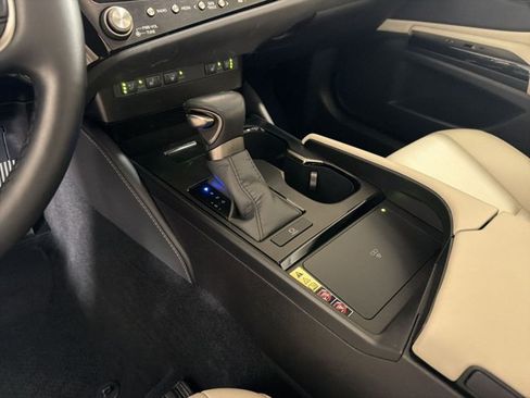 Certified 2025 Lexus ES 350 w/ Premium Package FWD image 20