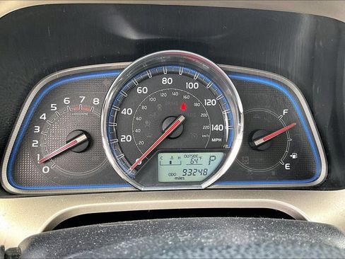 Used 2015 Toyota RAV4 Limited AWD/4WD image 18