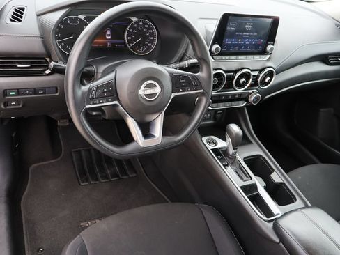 Used 2024 Nissan Sentra SV FWD image 10