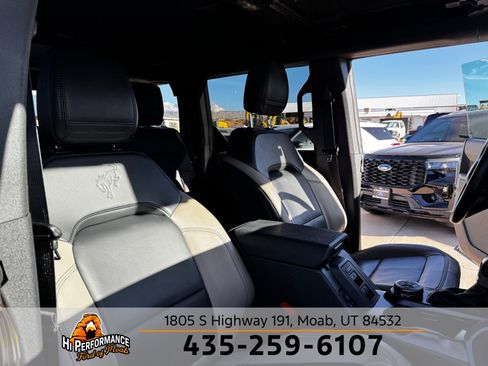 Used 2023 Ford Bronco Wildtrak image 30