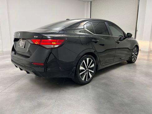 Used 2022 Nissan Sentra SV w/ SV Premium Package image 7