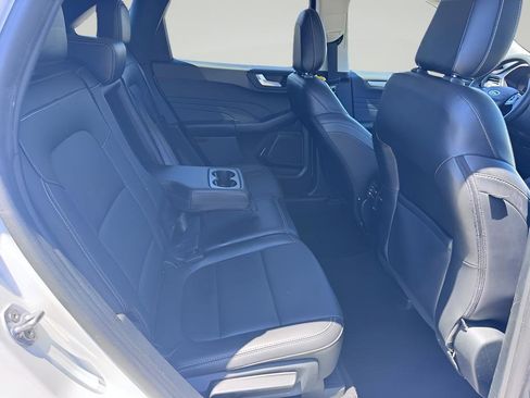 Used 2021 Ford Escape SEL w/ Technology Package FWD image 15