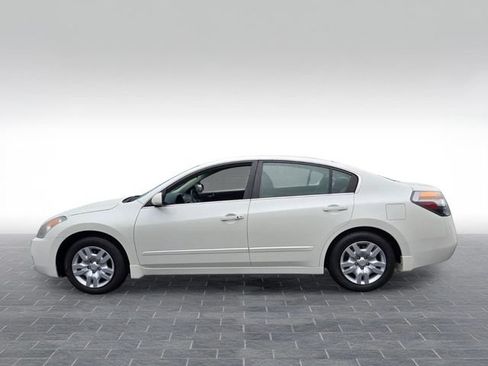 Used 2009 Nissan Altima 2.5 S w/ Convenience Pkg FWD image 4