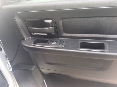 Used 2022 RAM 2500 Tradesman w/ Chrome Appearance Group image 33