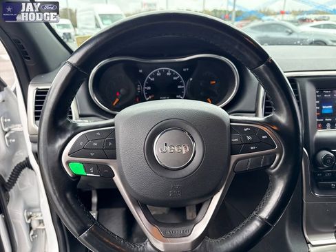 Used 2021 Jeep Grand Cherokee Laredo w/ Security & Convenience Group image 17