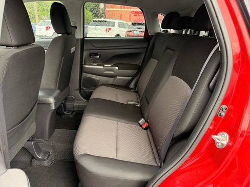 Used 2018 Mitsubishi Outlander Sport ES FWD image 11