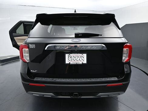 Used 2022 Ford Explorer XLT w/ Equipment Group 202A RWD image 10