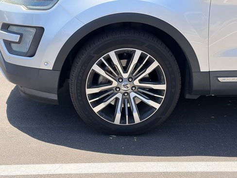 Used 2016 Ford Explorer Platinum AWD/4WD image 6