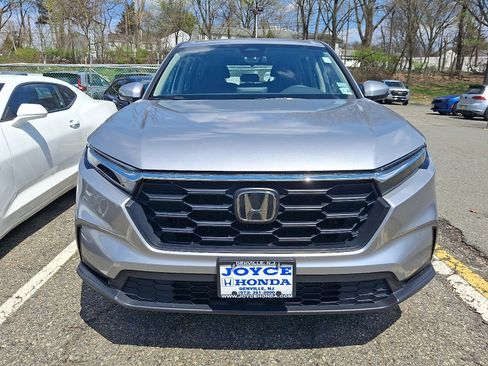 Used 2024 Honda CR-V LX image 2