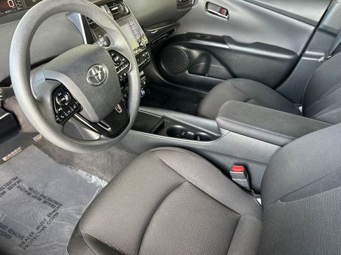 Certified 2022 Toyota Prius LE image 12