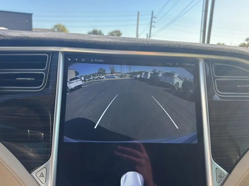 Used 2016 Tesla Model S 60 image 36