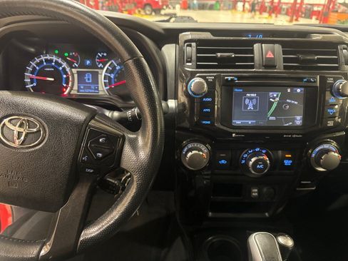 Used 2019 Toyota 4Runner TRD Off-Road Premium AWD/4WD image 15