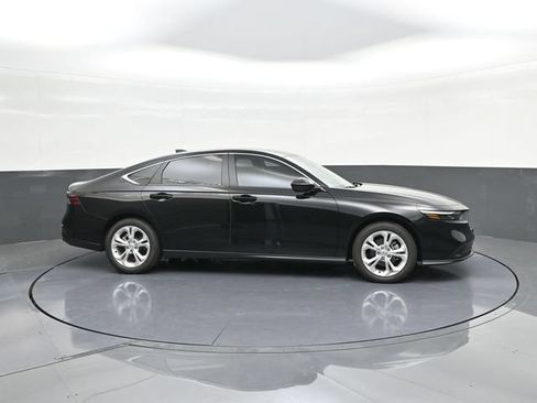 Certified 2025 Honda Accord LX image 20