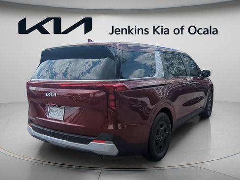 New 2026 Kia Carnival image 3