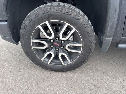 Used 2023 GMC Sierra 1500 AT4 w/ Technology Package image 7