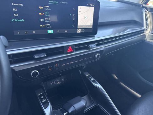 Used 2024 Kia Sorento S image 19