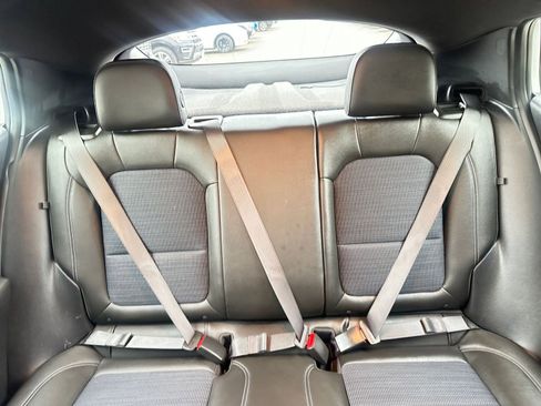 Used 2025 Buick Envista Preferred image 38