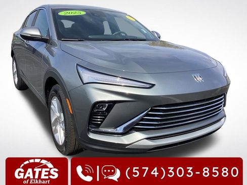 Used 2025 Buick Envista Preferred FWD image 1