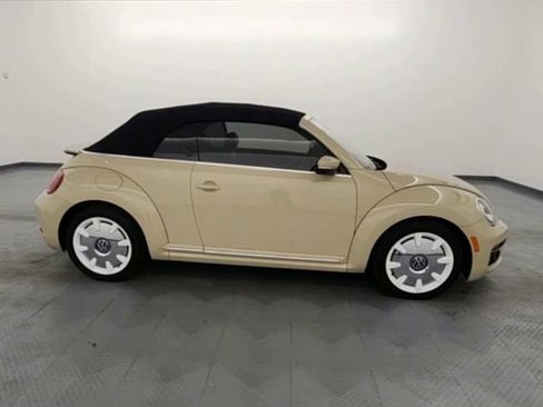 Used 2019 Volkswagen Beetle 2.0T Final Edition SEL image 9