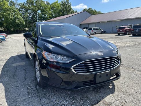 Used 2019 Ford Fusion S FWD image 7