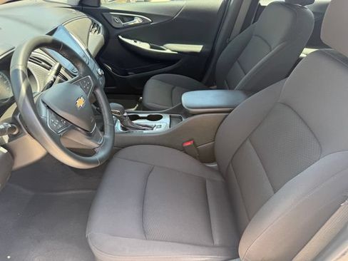 Used 2025 Chevrolet Malibu RS FWD image 12