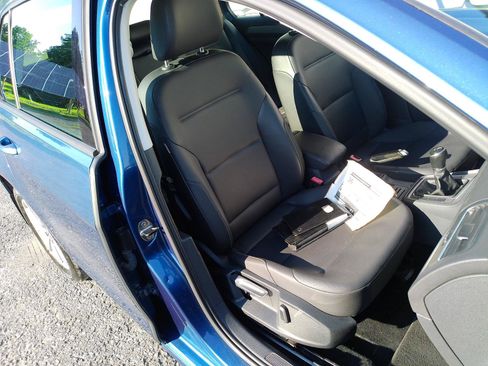Used 2015 Volkswagen Golf TDI FWD image 41