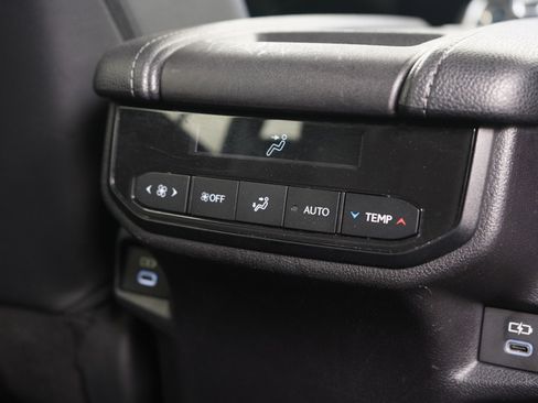 Used 2024 Toyota Grand Highlander XLE image 14