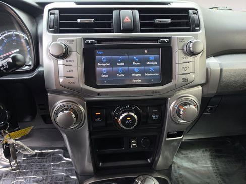 Used 2015 Toyota 4Runner SR5 image 11