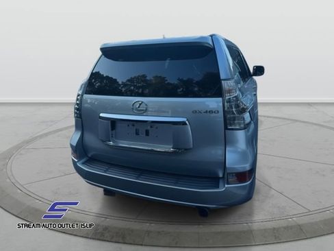 Used 2019 Lexus GX 460 image 4