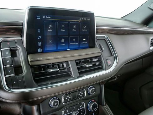 Used 2023 Chevrolet Tahoe Z71 w/ Luxury Package AWD/4WD image 13