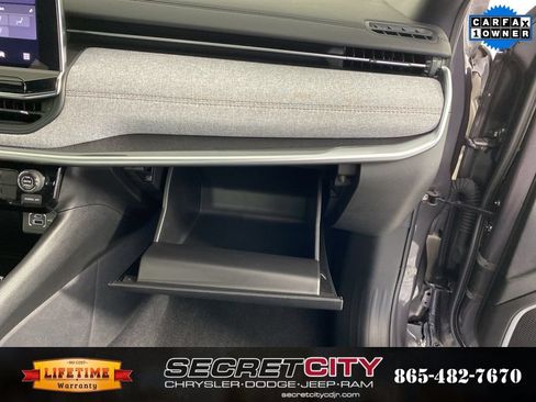 Used 2024 Jeep Compass Latitude AWD/4WD image 31