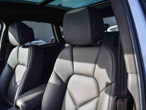 Used 2022 Porsche Macan image 23