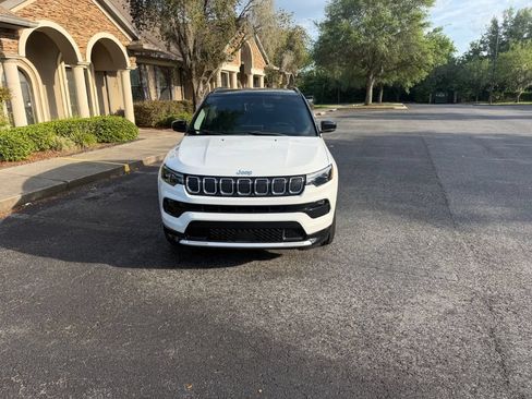 Used 2022 Jeep Compass Limited w/ Elite Group AWD/4WD image 5