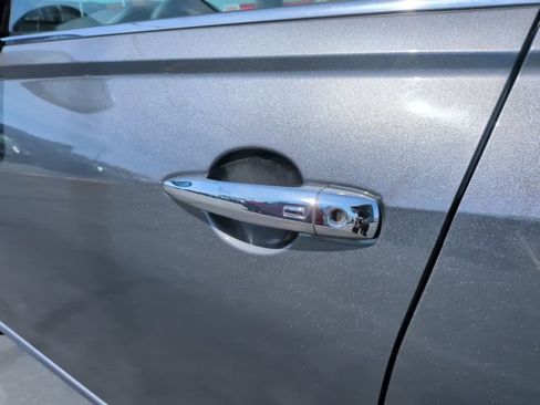 Used 2025 Nissan Altima 2.5 SV FWD image 15