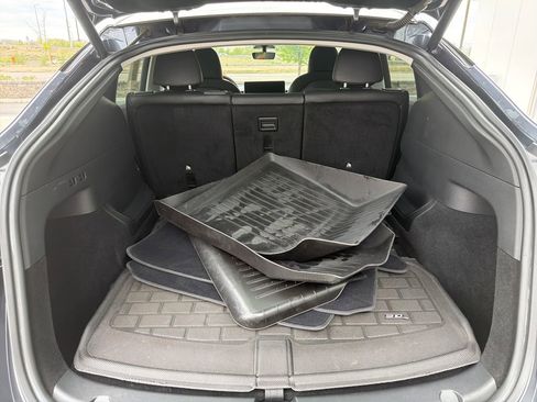 Used 2023 Tesla Model Y Long Range image 22