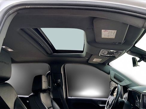 Used 2023 GMC Sierra 3500 Denali w/ Denali Ultimate Package image 15