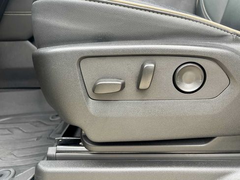 Used 2025 GMC Yukon Elevation w/ LPO, Floor Liner Package AWD/4WD image 16