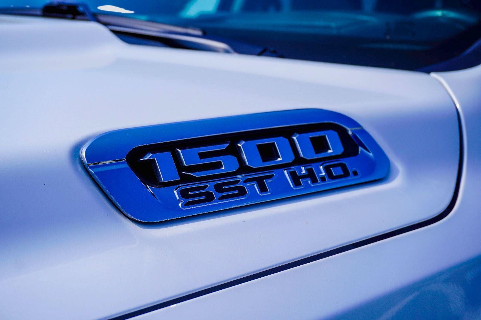 Used 2025 RAM 1500 Limited AWD/4WD image 3