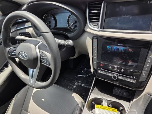 Used 2025 INFINITI QX50 Luxe AWD/4WD image 30